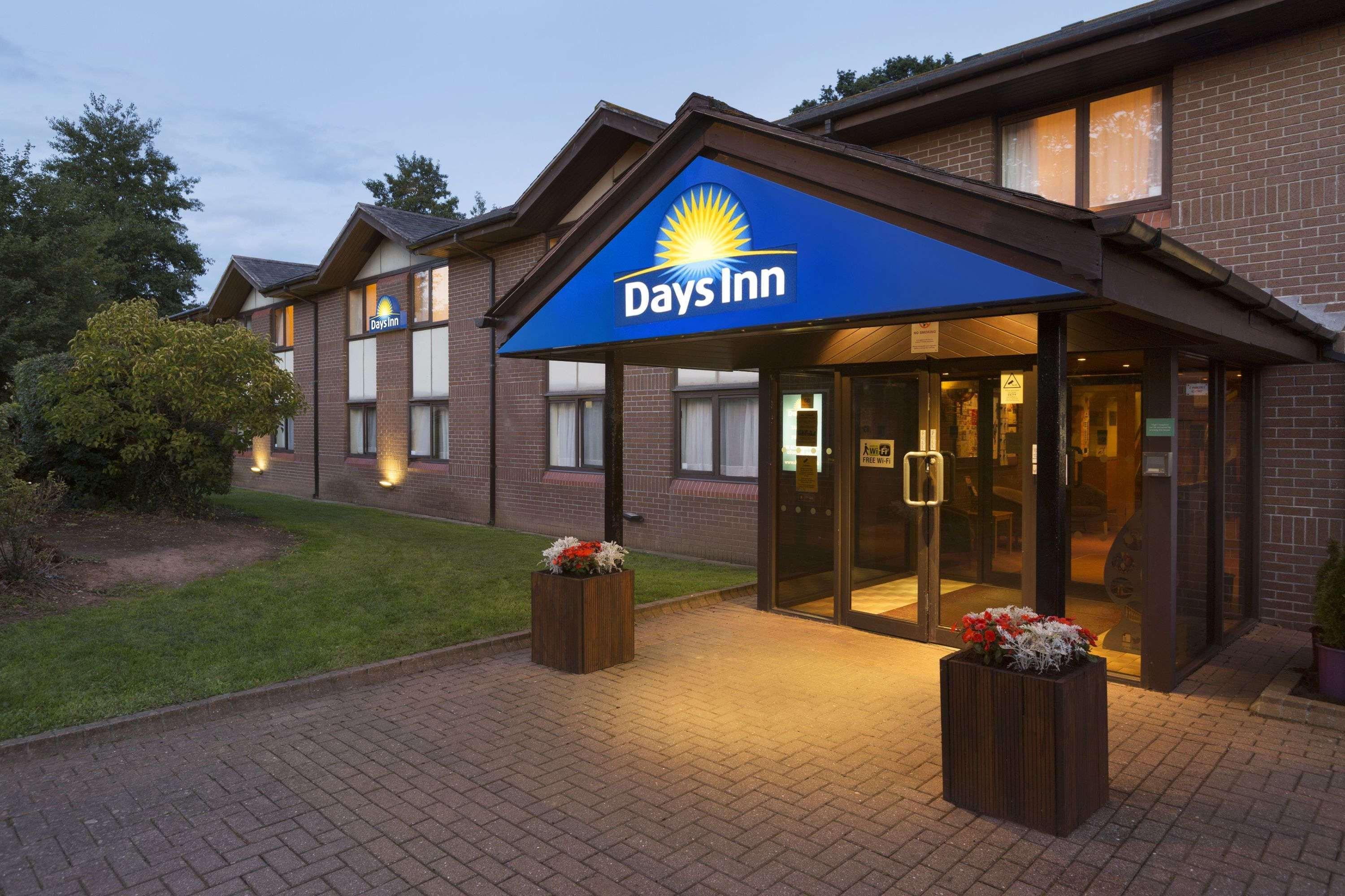 Days Inn Taunton Kültér fotó